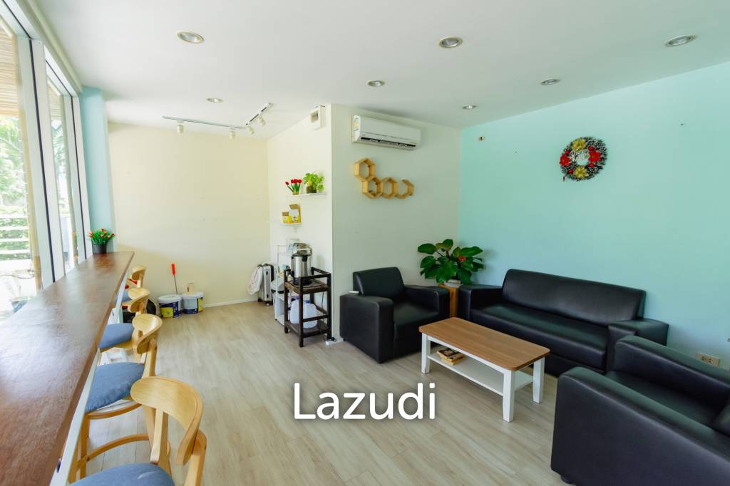 PRIME HOTEL WITH RESTAURANT FOR LONG - TERM LEASE IN THE HEART OF THE CITY