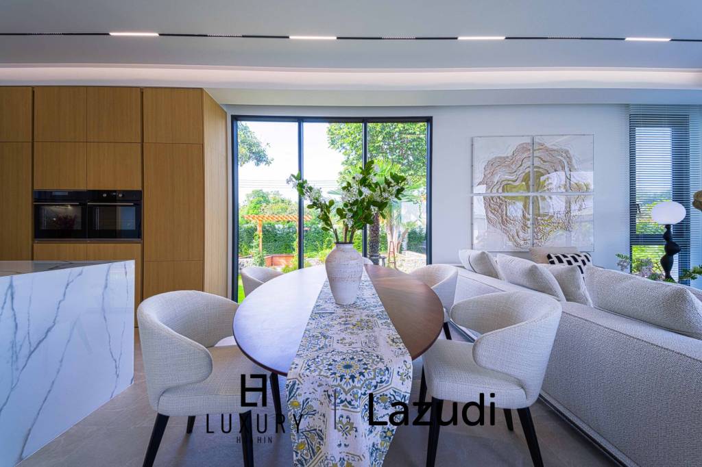2,658 Kvm 4 Seng 6 Bad Villa for Salg