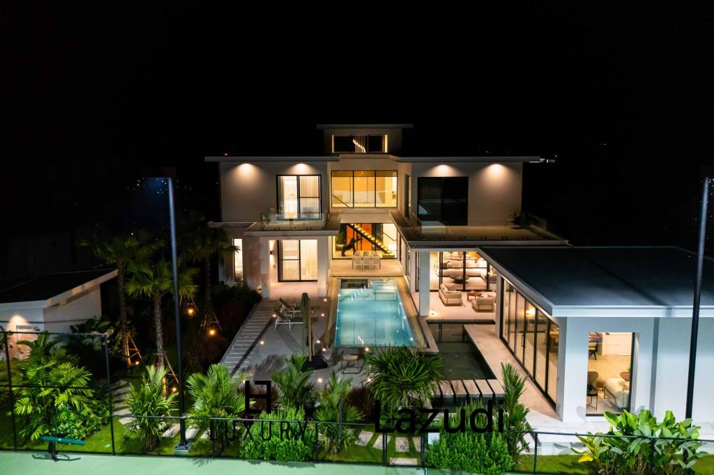 2,658 Kvm 4 Seng 6 Bad Villa for Salg