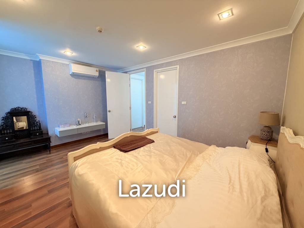 My Resort Condo : 2 Storeys with Direct Pool Access.