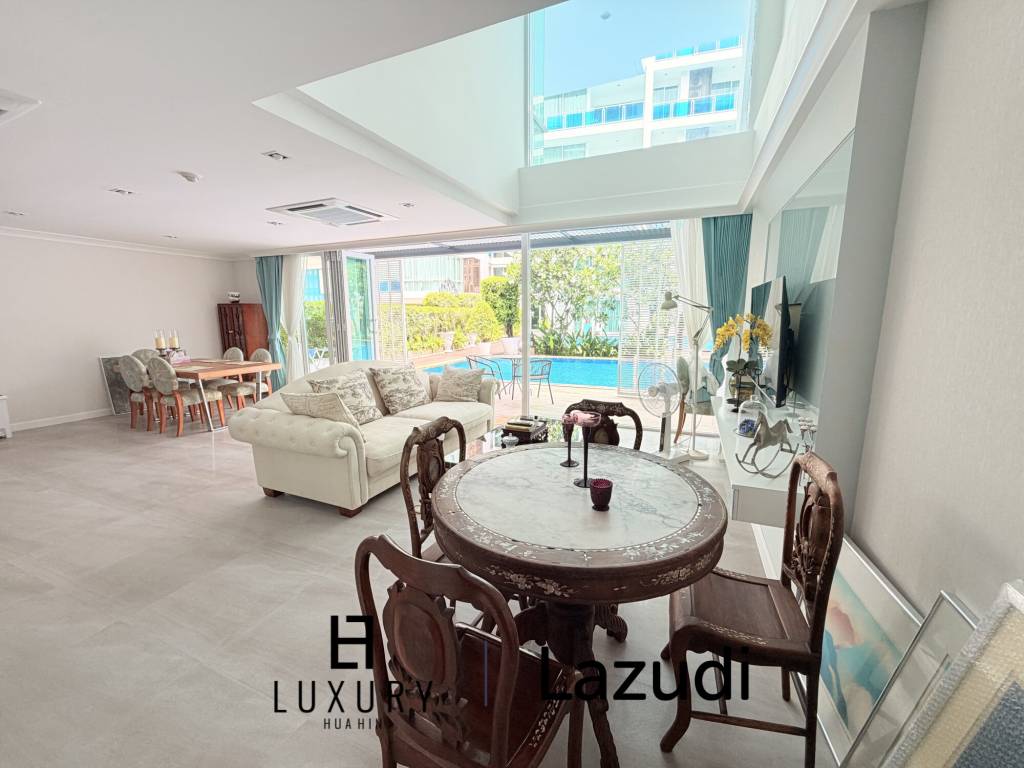 My Resort Condo : 2 Storeys with Direct Pool Access.