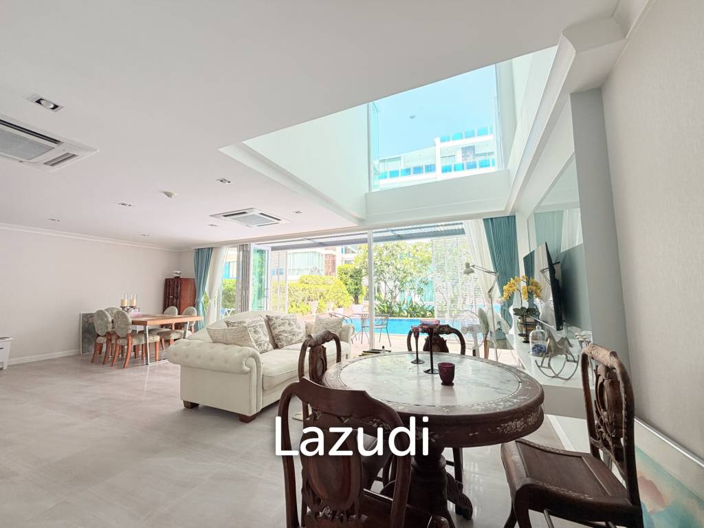 My Resort Condo : 2 Storeys with Direct Pool Access.