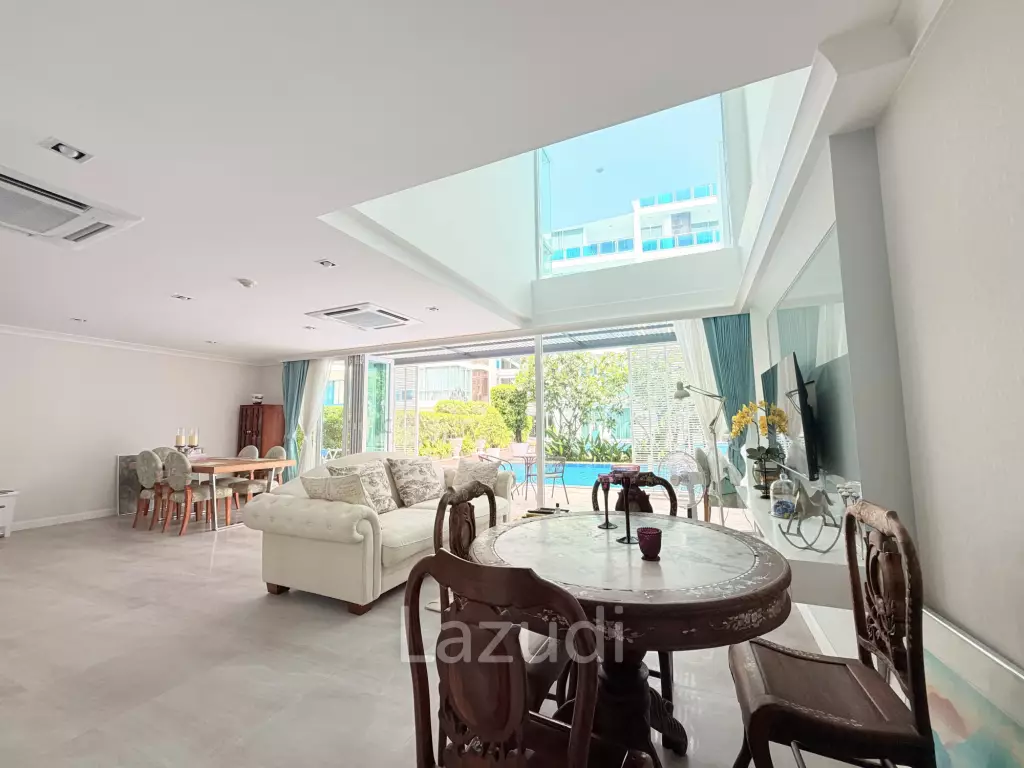 My Resort Condo : 2 Storeys with Direct Pool Access.