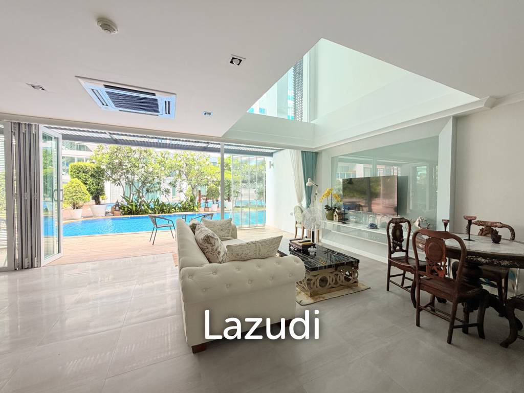 My Resort Condo : 2 Storeys with Direct Pool Access.