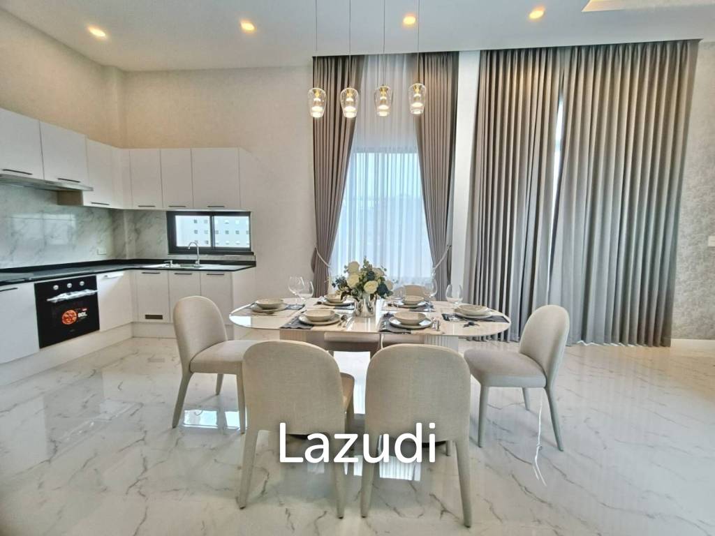 LUXURY POOL VILLA IN THE HEART OF HUA HIN ON SOI 94