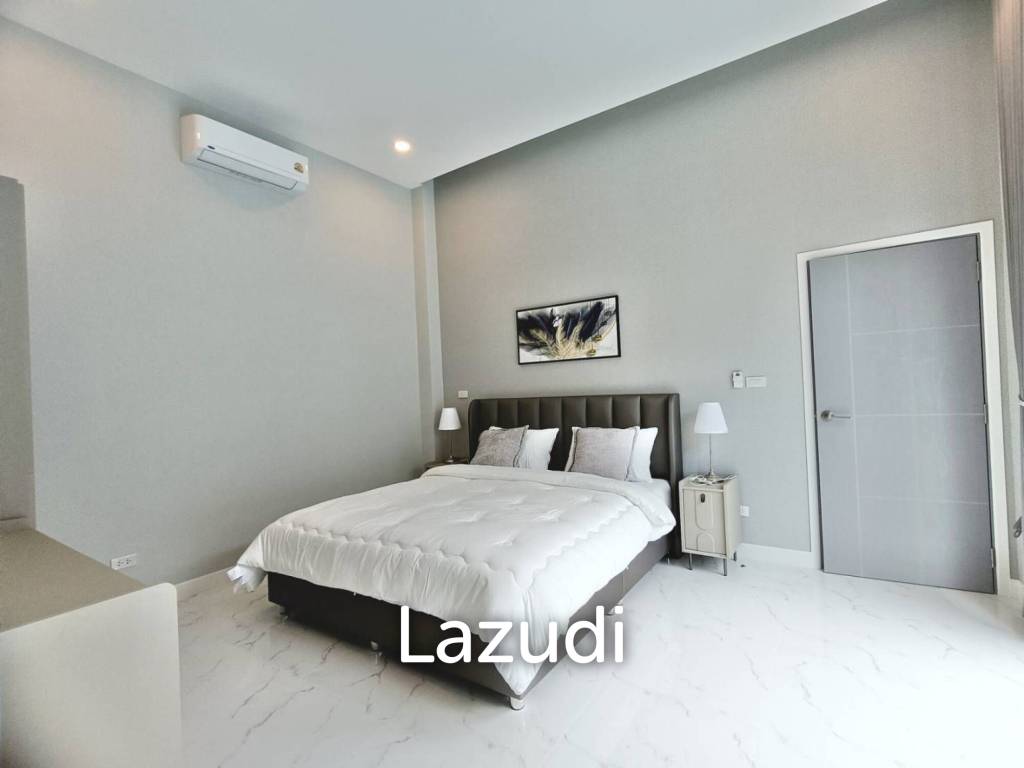 LUXURY POOL VILLA IN THE HEART OF HUA HIN ON SOI 94
