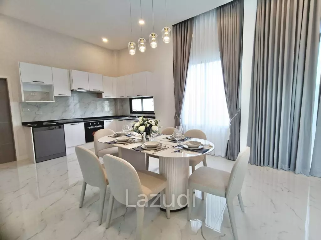 LUXURY POOL VILLA IN THE HEART OF HUA HIN ON SOI 94