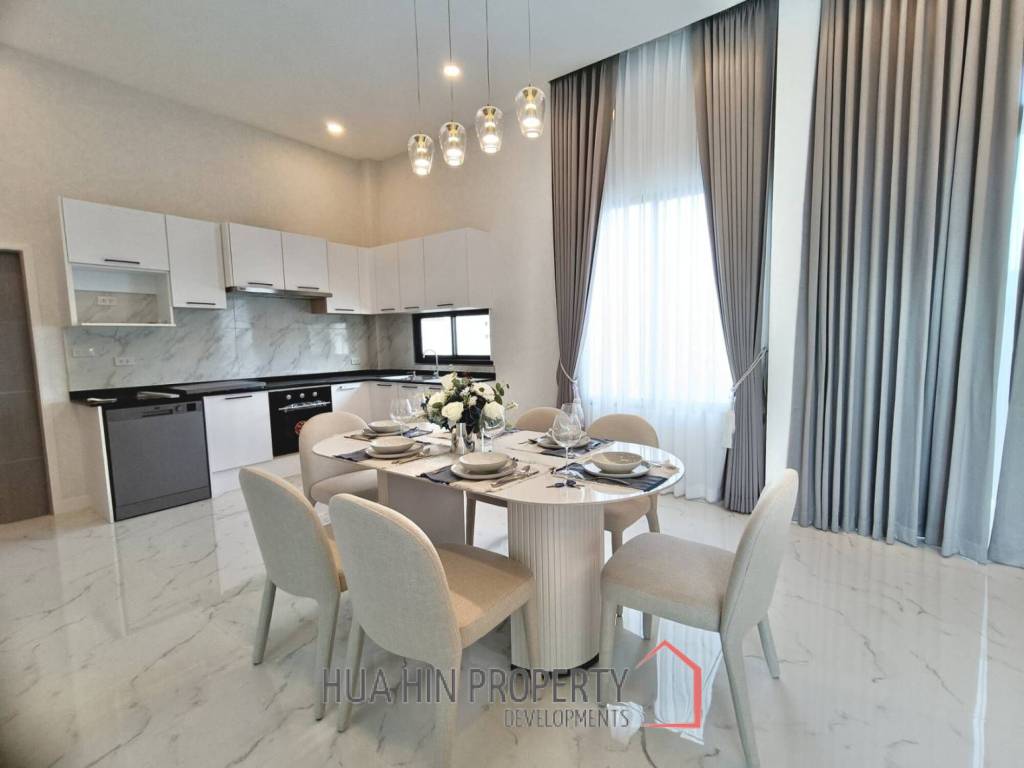 LUXURY POOL VILLA IN THE HEART OF HUA HIN ON SOI 94