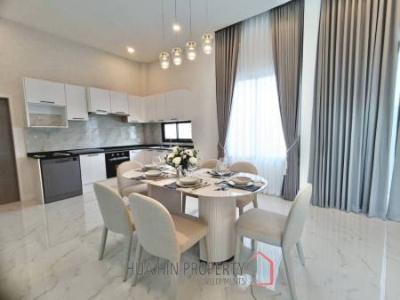 LUXURY POOL VILLA IN THE HEART OF HUA HIN ON SOI 94