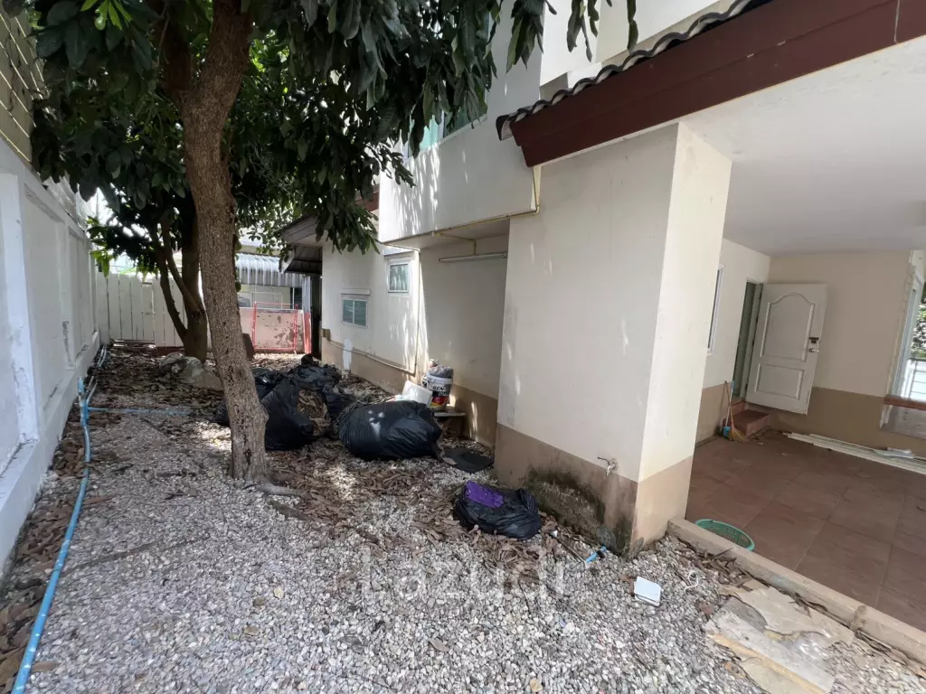 ขายบ้าน 2 ชั้น 3 ห้องนอน ในโครงการสินธานี 8 ใกล้ตัวเมือง