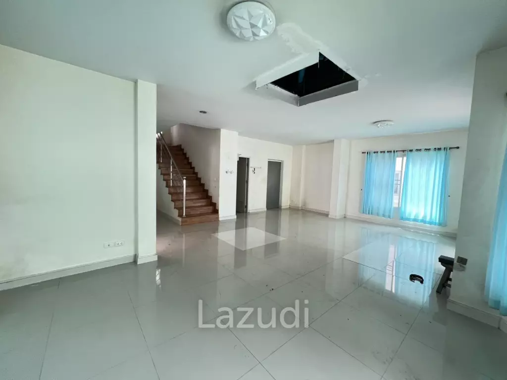 ขายบ้าน 2 ชั้น 3 ห้องนอน ในโครงการสินธานี 8 ใกล้ตัวเมือง