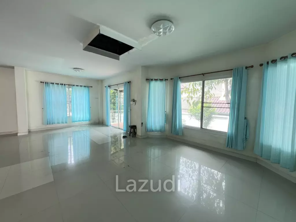 ขายบ้าน 2 ชั้น 3 ห้องนอน ในโครงการสินธานี 8 ใกล้ตัวเมือง