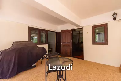 ROYAL GARDEN RESORT : 2 Storey 4 Bed Villa near town