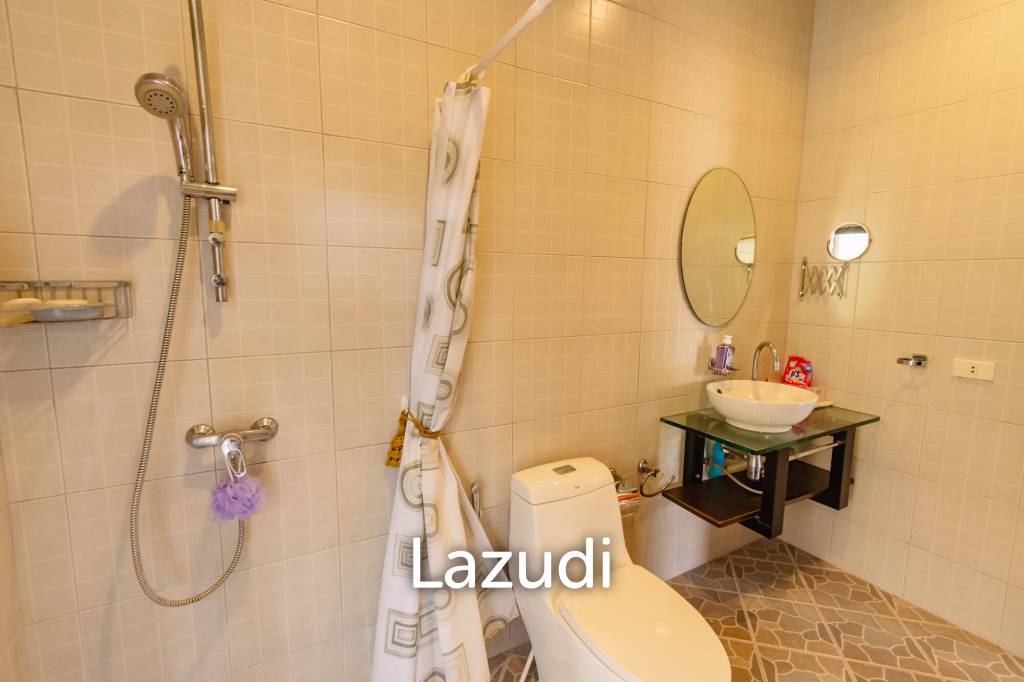 ROYAL GARDEN RESORT : 2 Storey 4 Bed Villa near town