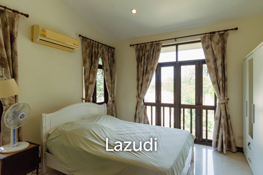ROYAL GARDEN RESORT : 2 Storey 4 Bed Villa near town