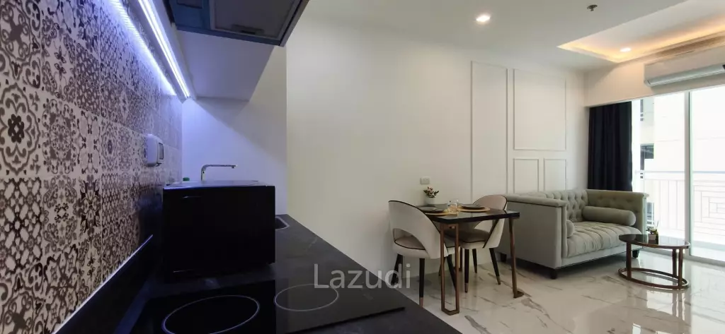 Luxury Living Empire Tower Pattaya 1BR on 8th Floor