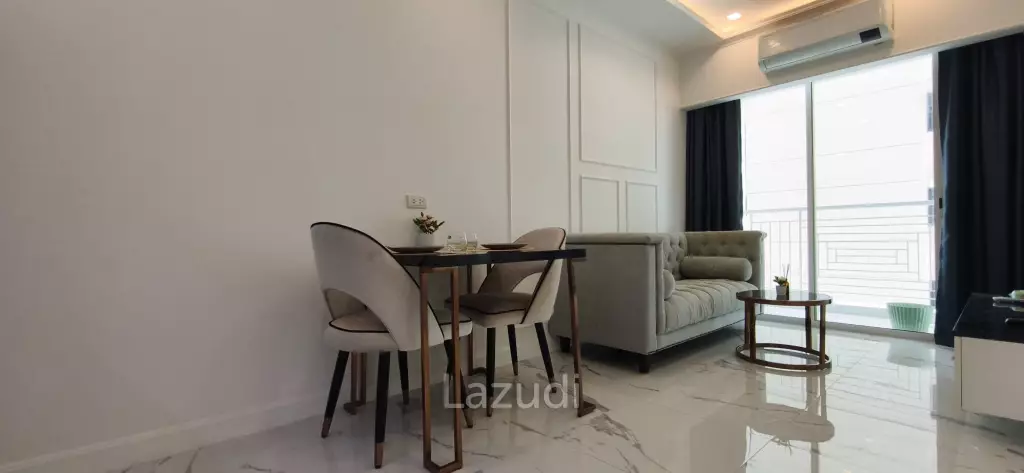 Luxury Living Empire Tower Pattaya 1BR on 8th Floor