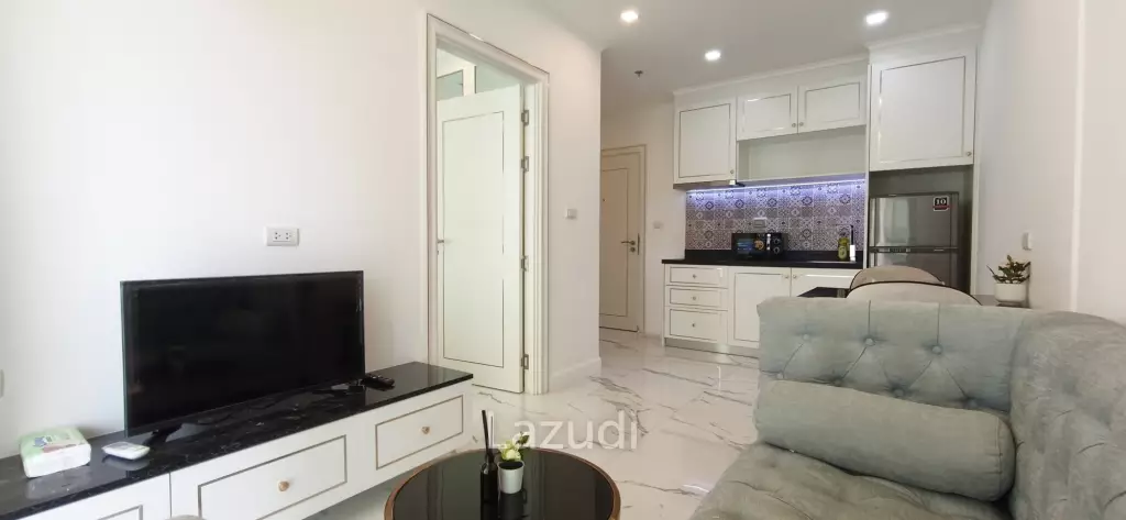Luxury Living Empire Tower Pattaya 1BR on 8th Floor