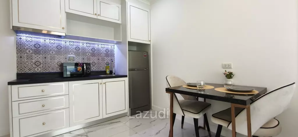 Luxury Living Empire Tower Pattaya 1BR on 8th Floor