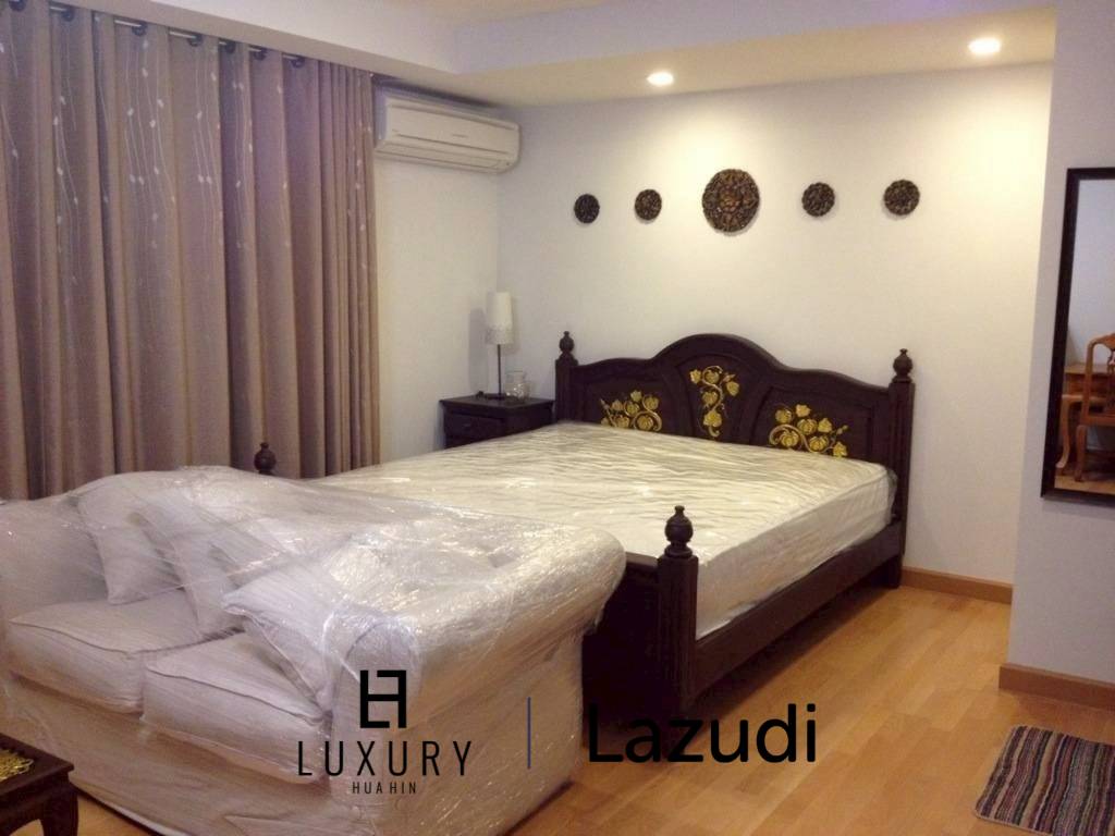 Modern Studio Condo for Rent at Rocco Condominium – Hua Hin