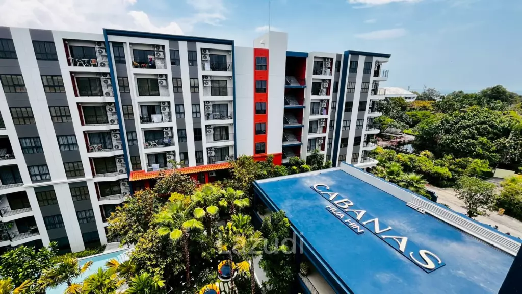 Cabanas Condo – Stylish Studio Near Night Market