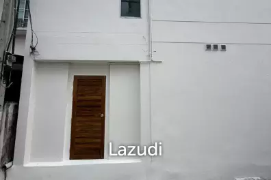 260 sqm modern townhouse in Wang Thonglang Bangkok