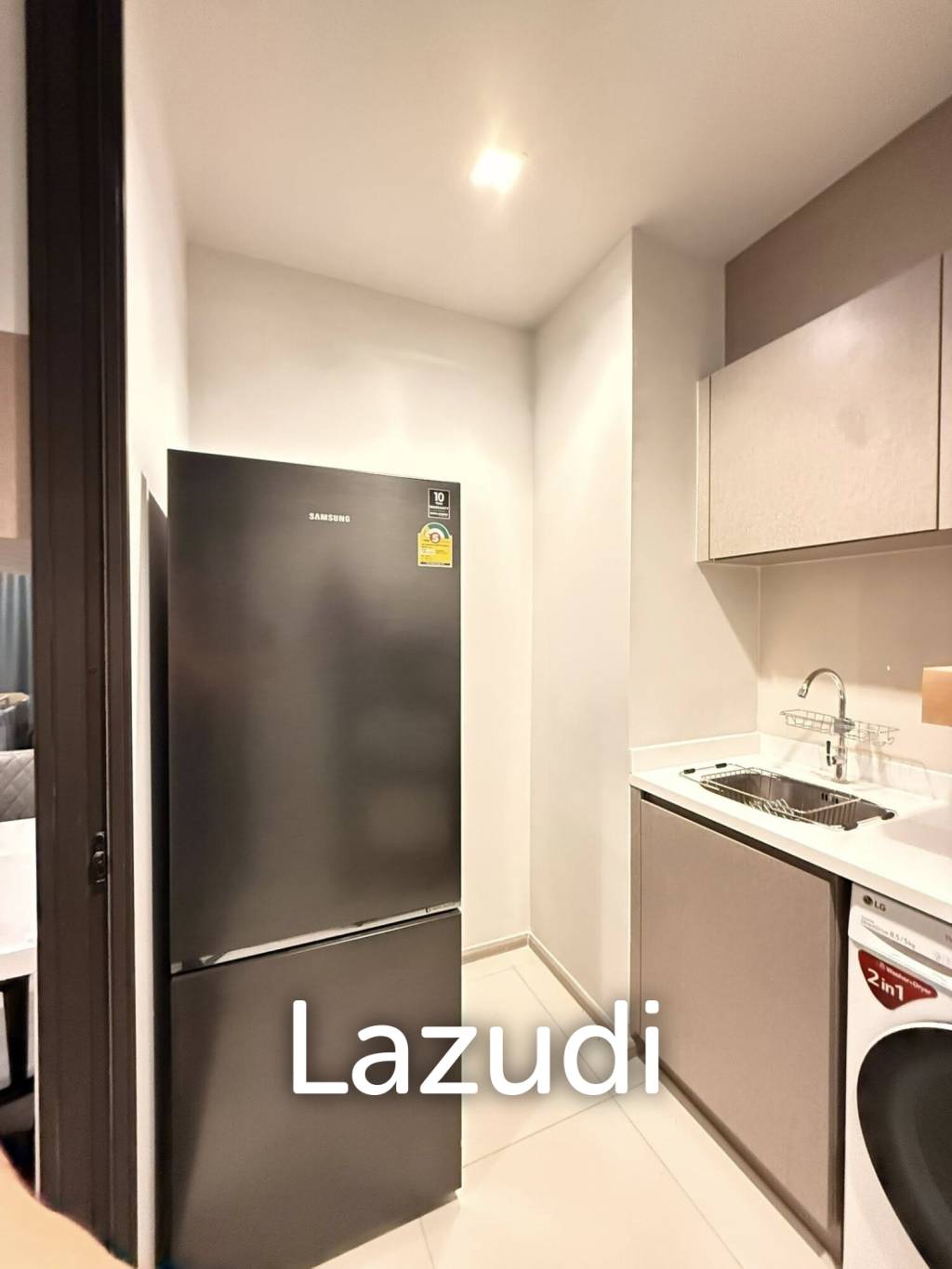 36 sqm 1 Bedroom Condo on 14th Floor at LIFE Asoke - Rama 9, Makkasan Bangkok