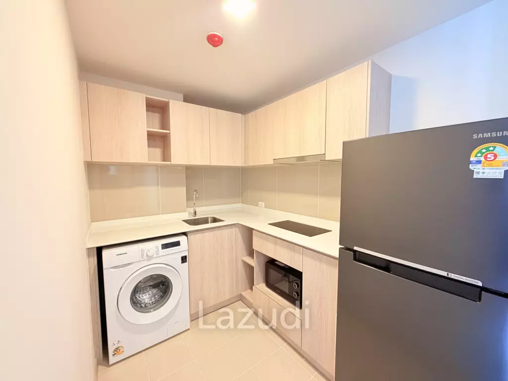 Cabanas Condo : Modern 2 Bedroom close to the beach.