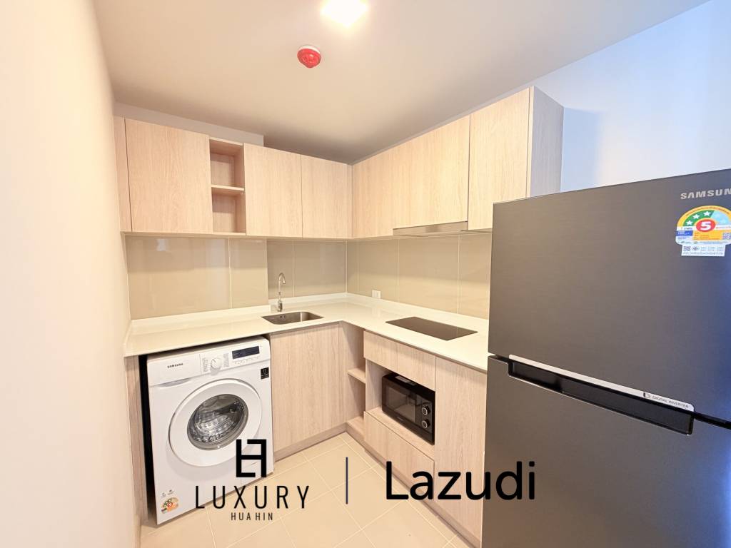 Cabanas Condo : Modern 2 Bedroom close to the beach.