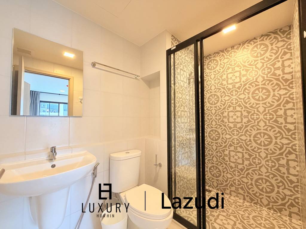 Cabanas Condo : Modern 2 Bedroom close to the beach.