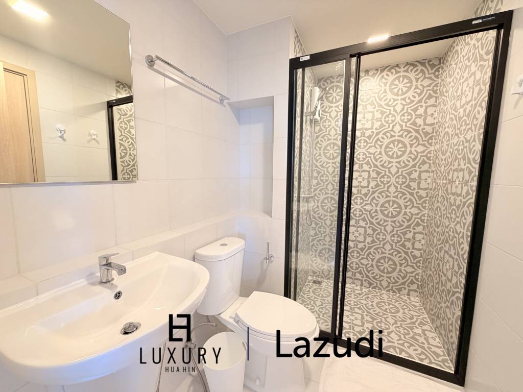 Cabanas Condo : Modern 2 Bedroom close to the beach.