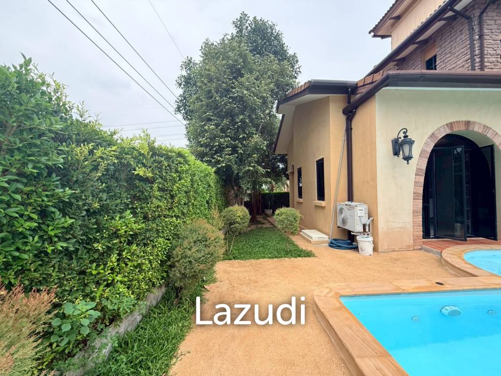 Experience the Charm of the Italian Countryside in Nusa