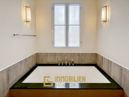 À louer / accès direct à la piscine / surface habitable de 150 m²