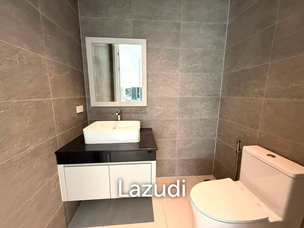 210 sqm modern 3 bedroom pool villa with garden in prime residential location