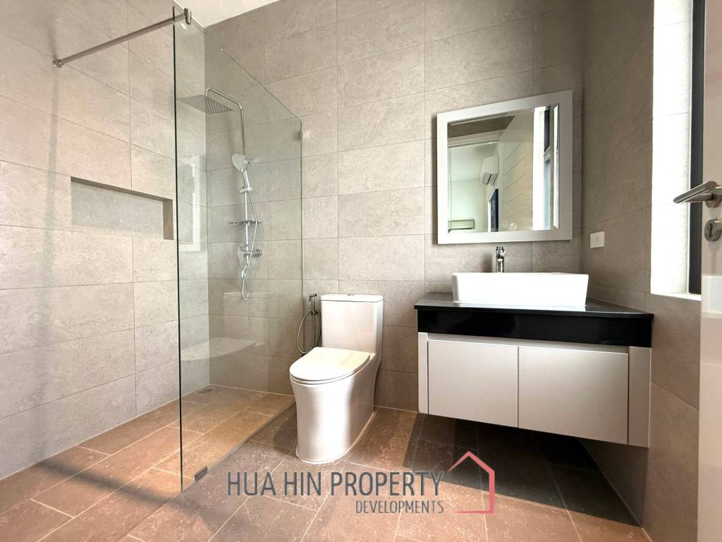 210 sqm modern 3 bedroom pool villa with garden in prime residential location