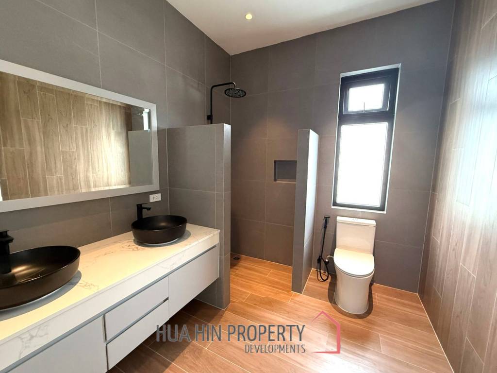 210 sqm modern 3 bedroom pool villa with garden in prime residential location