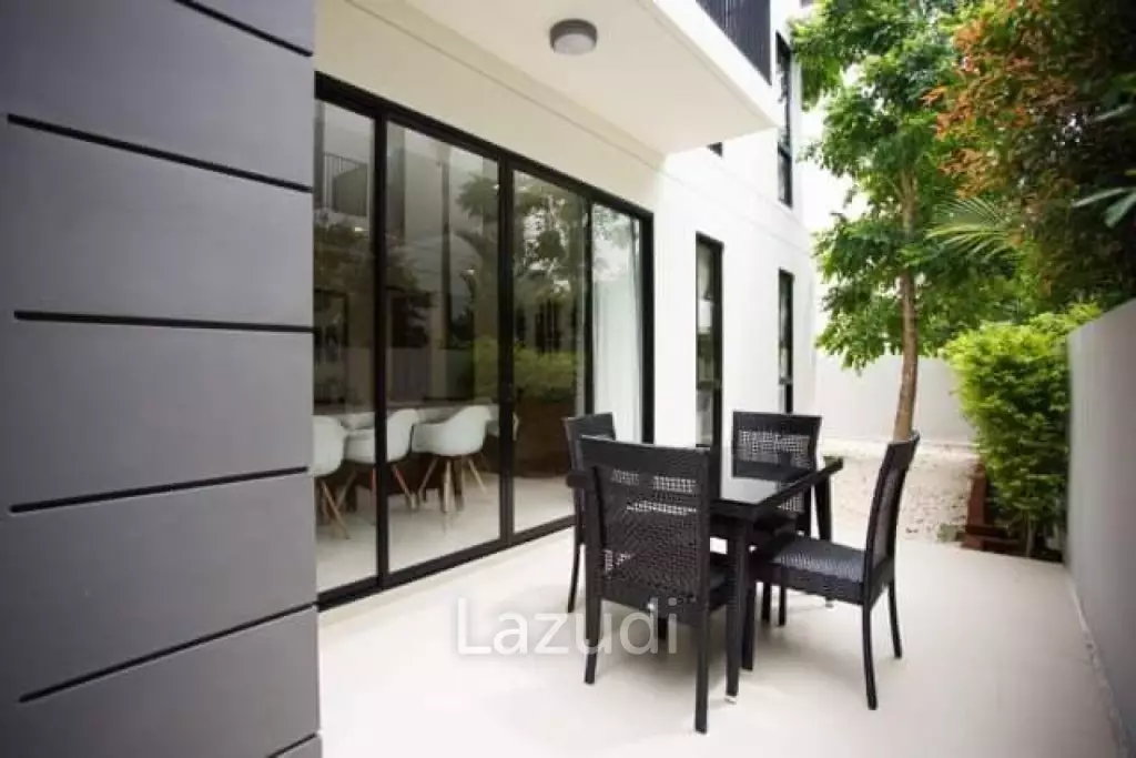 Modern 5-Bedroom Pool Villa for Rent at Laguna Park