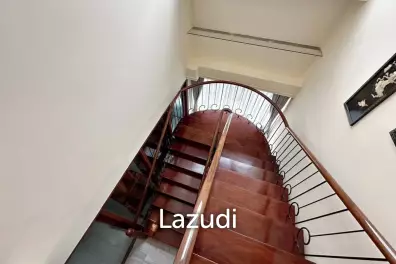 10th Floor Luxury 3 Bed Condo at Ploenchit Terrace Lumpini Bangkok