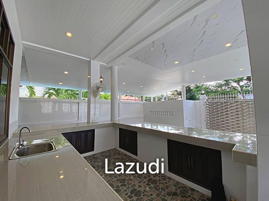 500 sqm 3 bedroom pool villa in Nong Khae Hua Hin