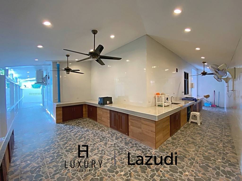 500 sqm 3 bedroom pool villa in Nong Khae Hua Hin