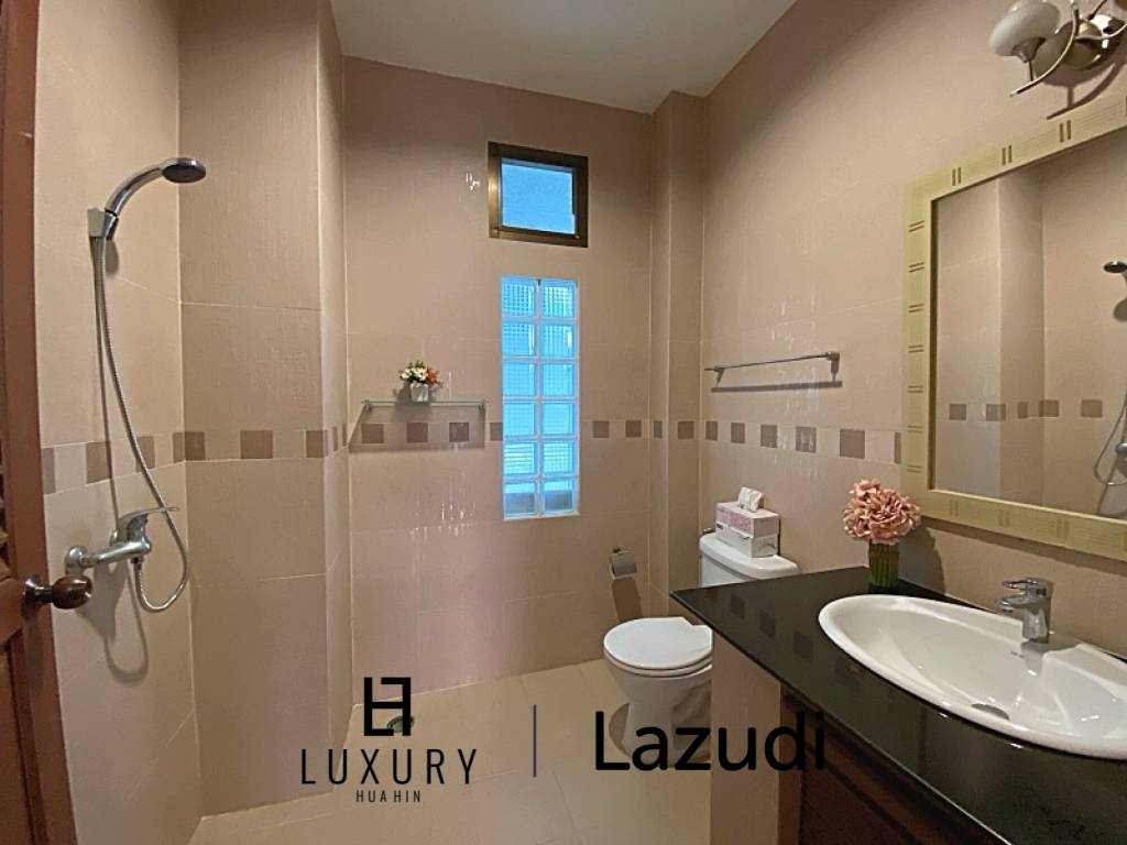 500 sqm 3 bedroom pool villa in Nong Khae Hua Hin