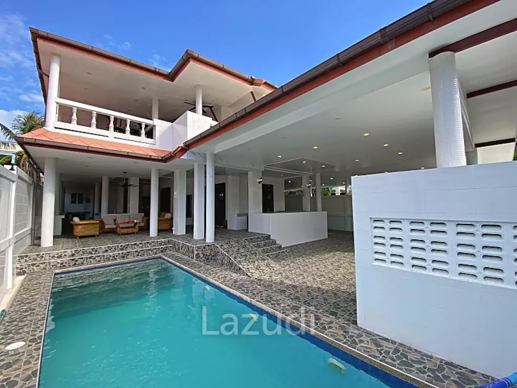 500 sqm 3 bedroom pool villa in Nong Khae Hua Hin