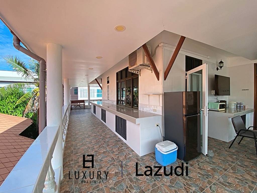 500 sqm 3 bedroom pool villa in Nong Khae Hua Hin