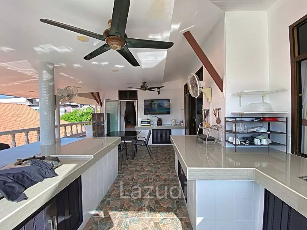 500 sqm 3 bedroom pool villa in Nong Khae Hua Hin