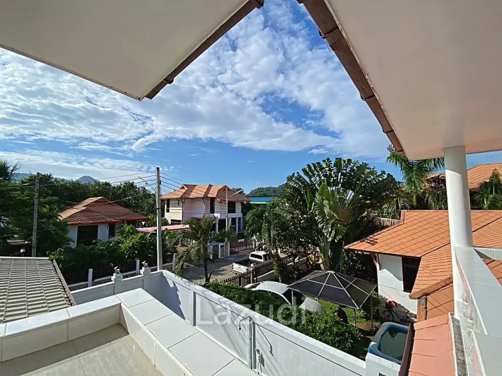 500 sqm 3 bedroom pool villa in Nong Khae Hua Hin
