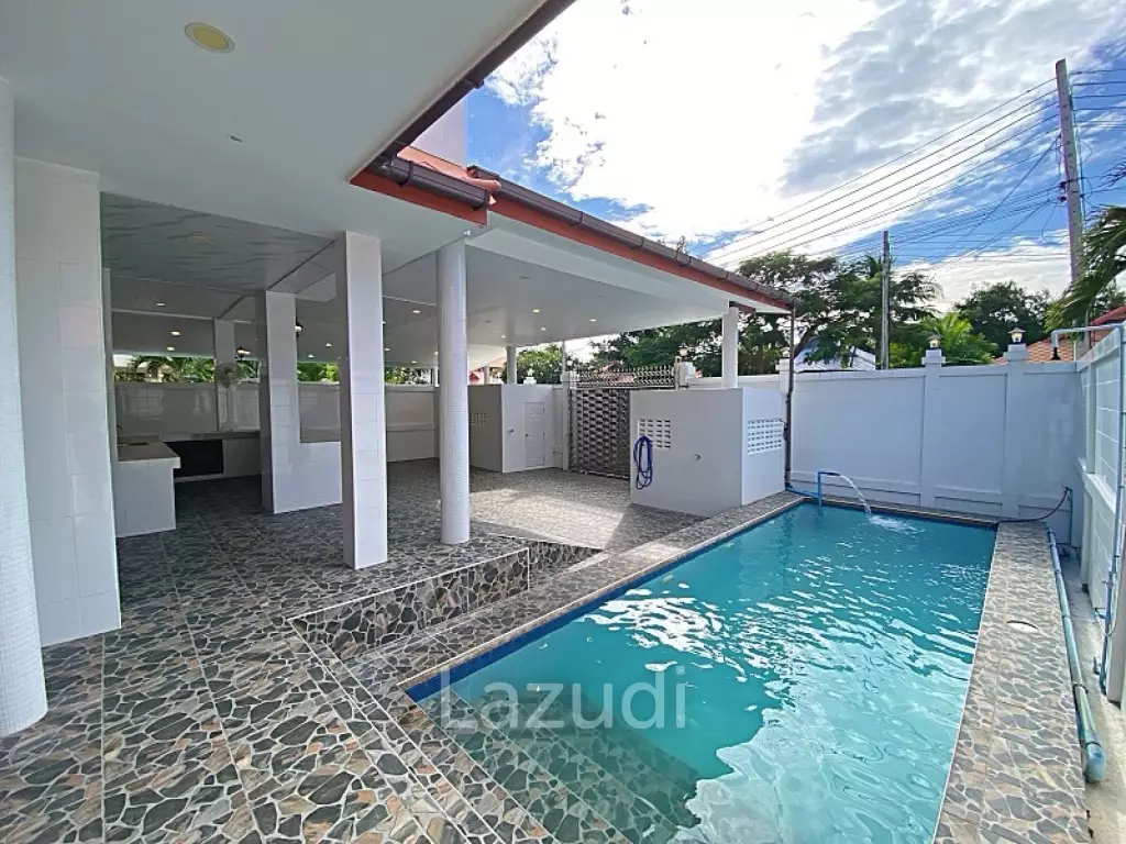 500 sqm 3 bedroom pool villa in Nong Khae Hua Hin