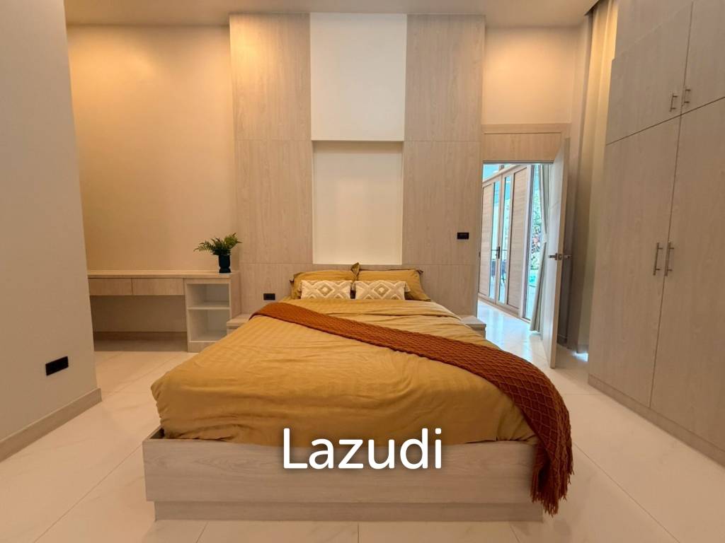 Luxury 4-Bedroom Pool Villa in Chaiyapron Withi, Pattaya