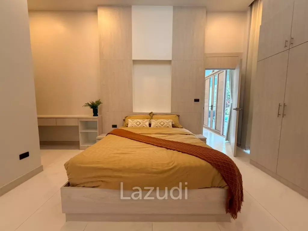Luxury 4-Bedroom Pool Villa in Chaiyapron Withi, Pattaya