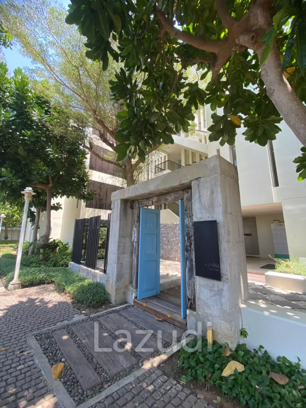 Baan Nub Kluen : Landscaped Gardens And Beach Access
