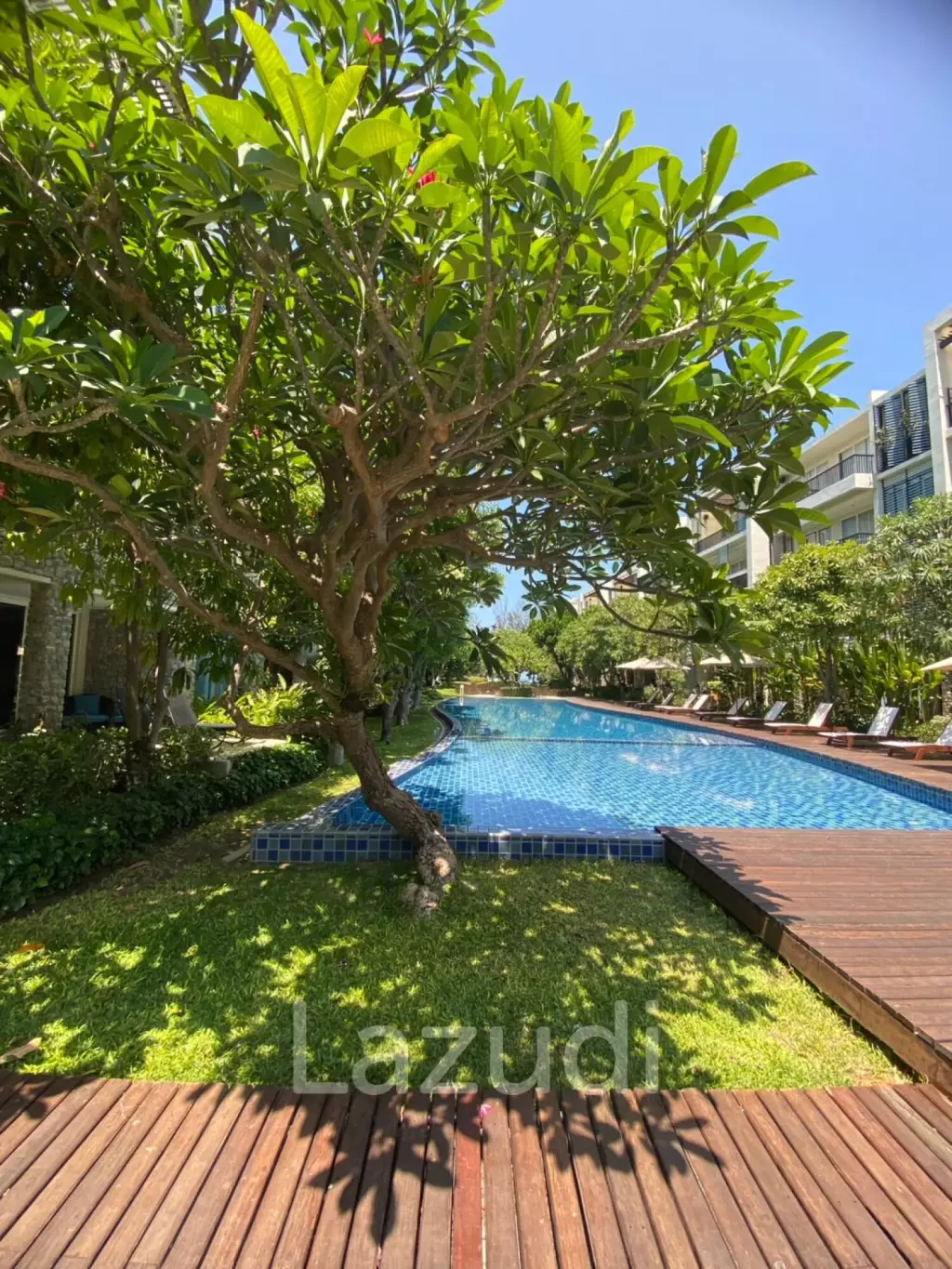 Baan Nub Kluen : Landscaped Gardens And Beach Access